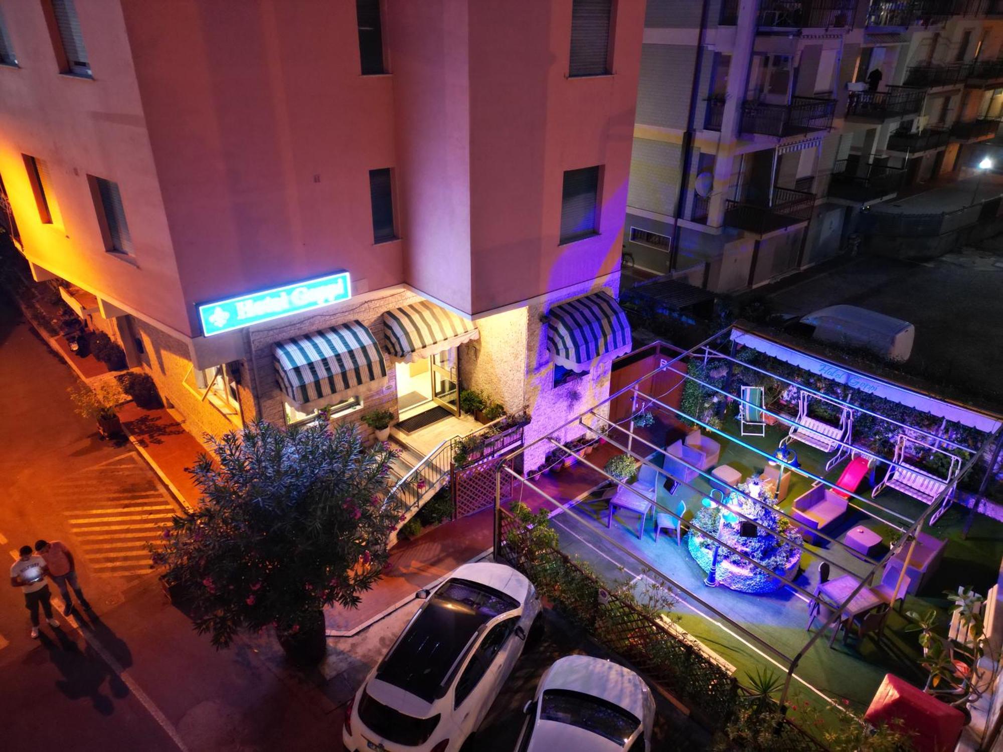 Hotel Geppi Pietra Ligure Ngoại thất bức ảnh