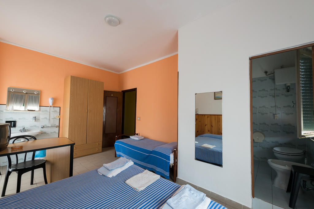 Hotel Geppi Pietra Ligure Phòng bức ảnh