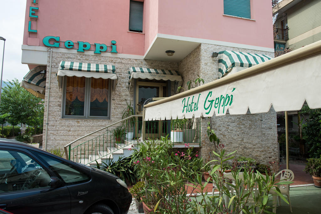 Hotel Geppi Pietra Ligure Ngoại thất bức ảnh