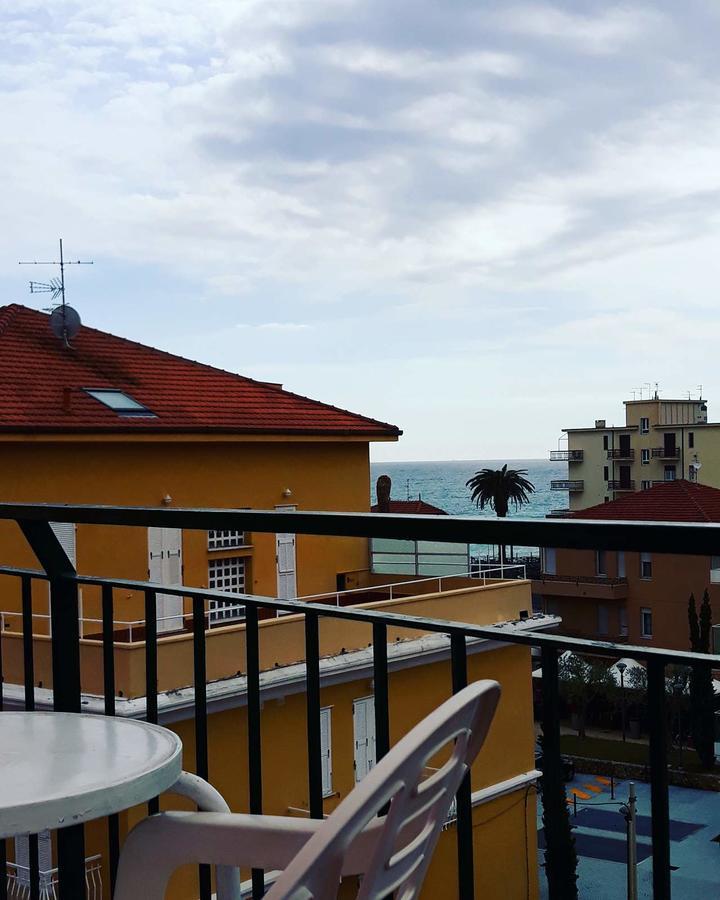 Hotel Geppi Pietra Ligure Ngoại thất bức ảnh