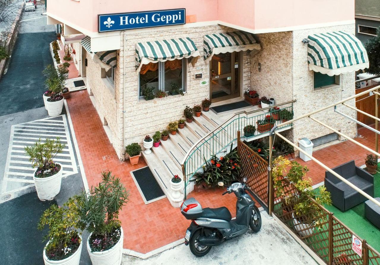 Hotel Geppi Pietra Ligure Ngoại thất bức ảnh