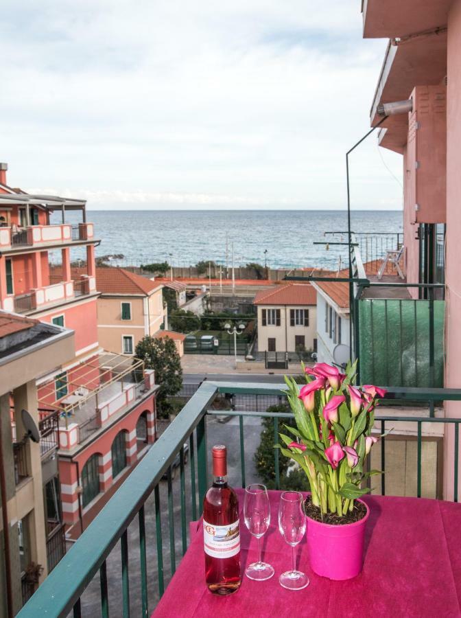 Hotel Geppi Pietra Ligure Ngoại thất bức ảnh