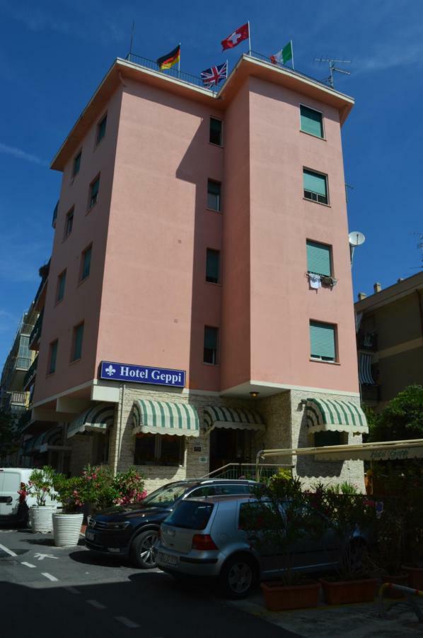 Hotel Geppi Pietra Ligure Ngoại thất bức ảnh