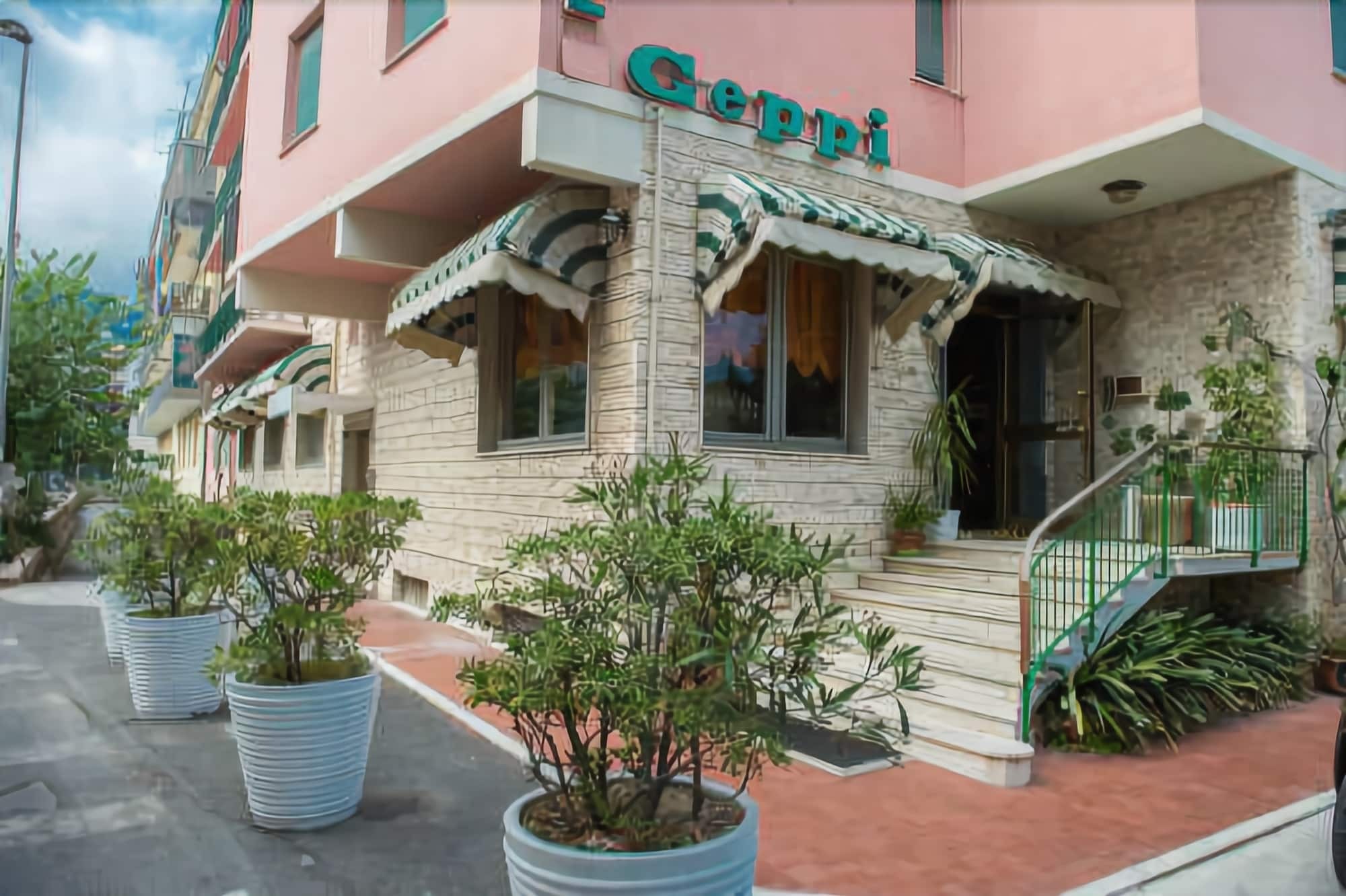 Hotel Geppi Pietra Ligure Ngoại thất bức ảnh